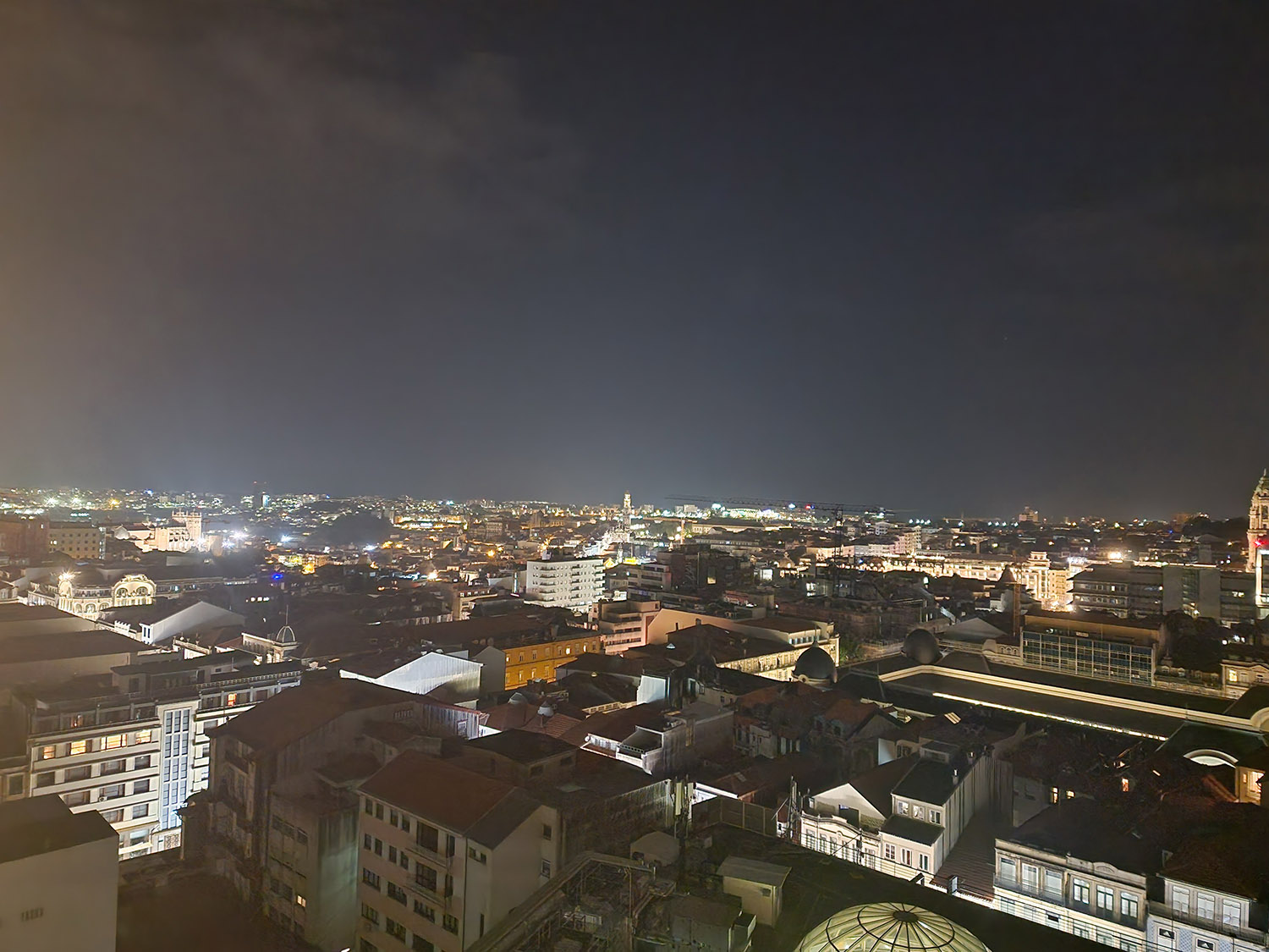 Ausblick von der Rooftop Bar im 14. Stock